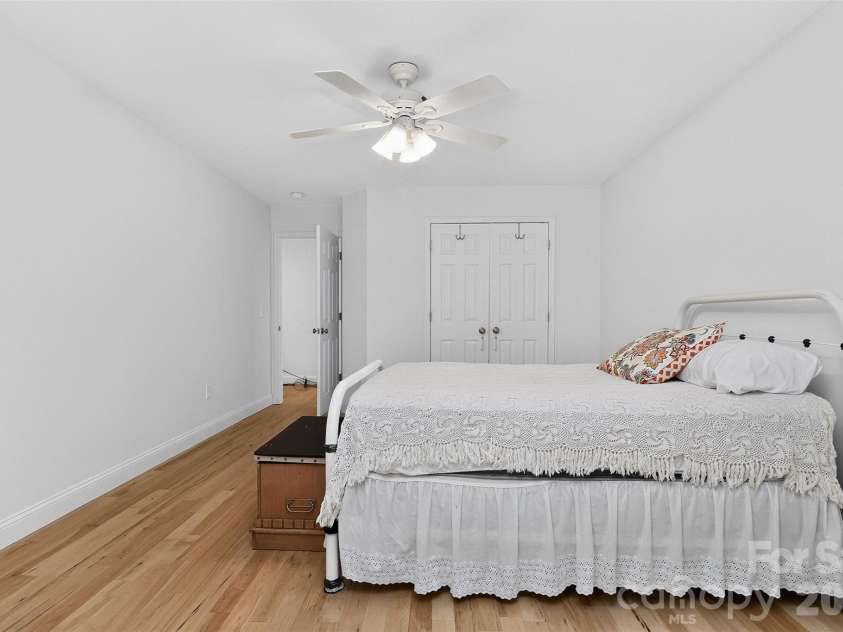4904 Steepleton Way, Charlotte, NC 28215.  MLS# CAR4415870, YatesRealty ID 50616. Bedroom #3