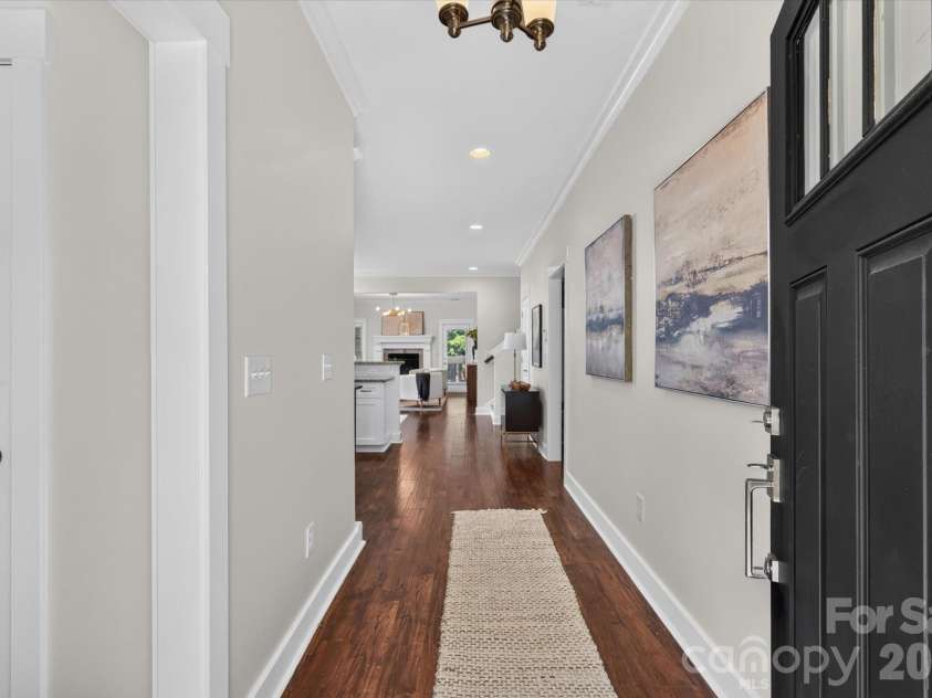 2562 Roseview Lane, Charlotte, NC 28205.  MLS# CAR4422319, YatesRealty ID 50617. 