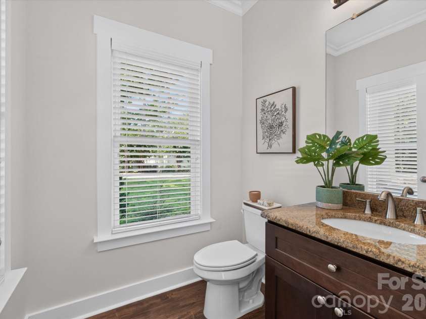 2562 Roseview Lane, Charlotte, NC 28205.  MLS# CAR4422319, YatesRealty ID 50617. 