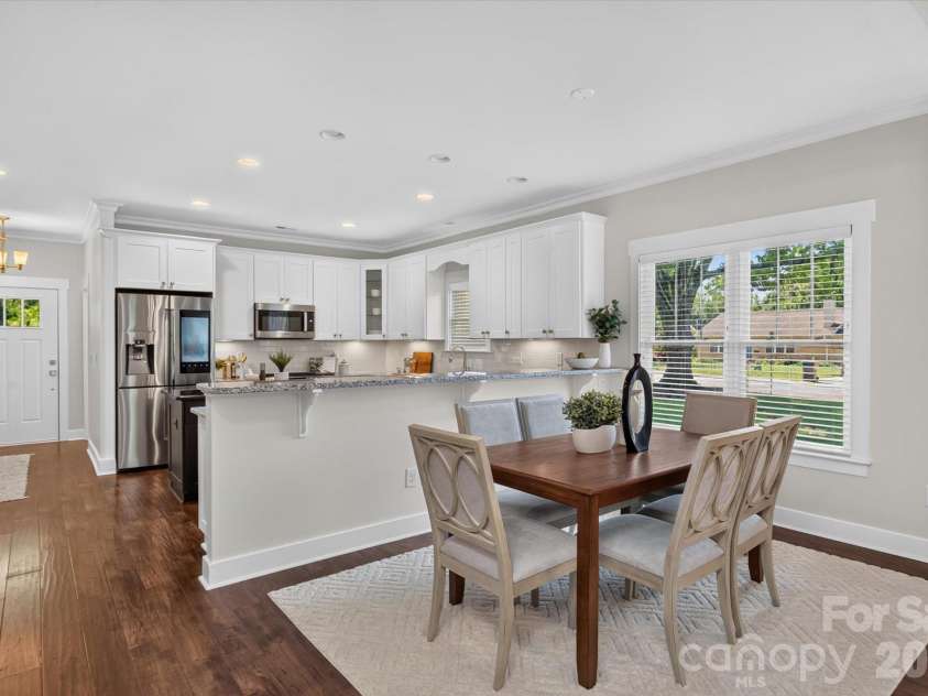 2562 Roseview Lane, Charlotte, NC 28205.  MLS# CAR4422319, YatesRealty ID 50617. 