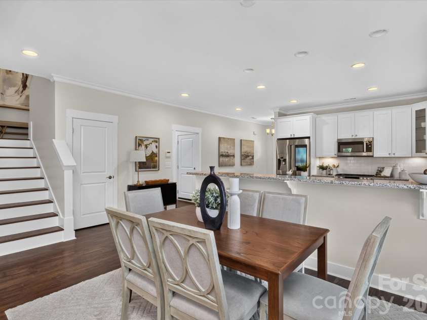 2562 Roseview Lane, Charlotte, NC 28205.  MLS# CAR4422319, YatesRealty ID 50617. 