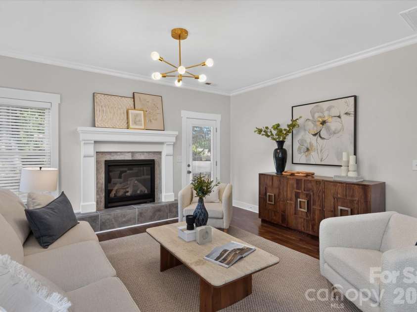 2562 Roseview Lane, Charlotte, NC 28205.  MLS# CAR4422319, YatesRealty ID 50617. 