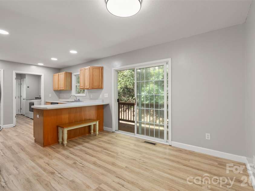 111 Natures Trail, Clyde, NC 28721.  MLS# CAR4424133, YatesRealty ID 50618. 