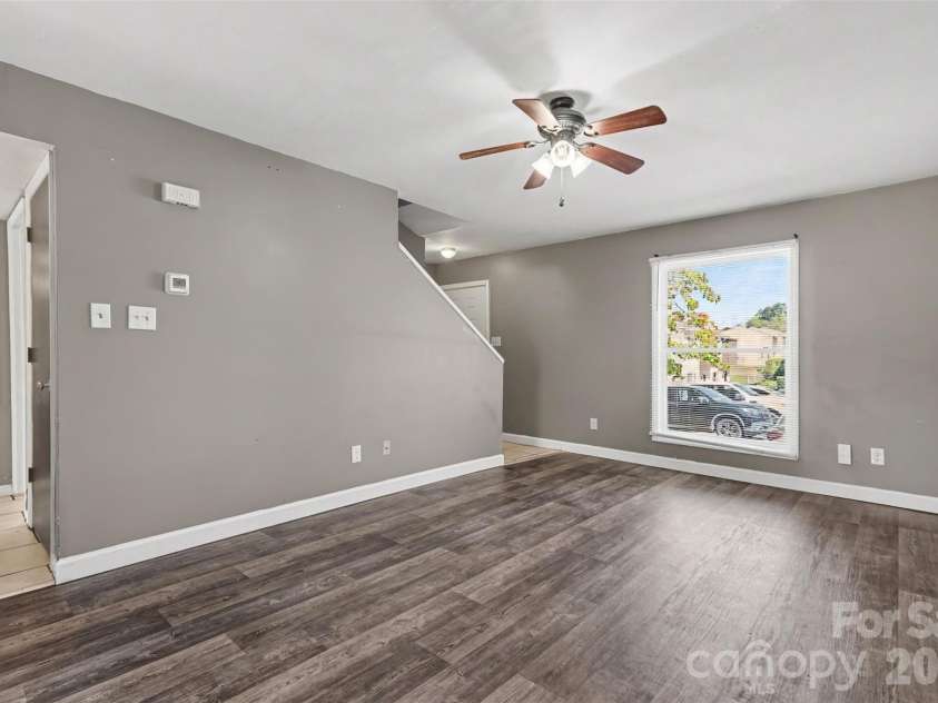 7964 Shady Oak Trail, Charlotte, NC 28210.  MLS# CAR4422921, YatesRealty ID 50619. 