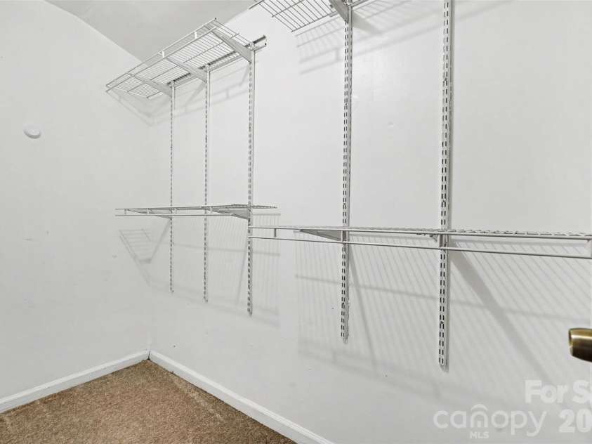 7964 Shady Oak Trail, Charlotte, NC 28210.  MLS# CAR4422921, YatesRealty ID 50619. 
