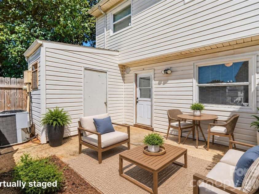 7964 Shady Oak Trail, Charlotte, NC 28210.  MLS# CAR4422921, YatesRealty ID 50619. 