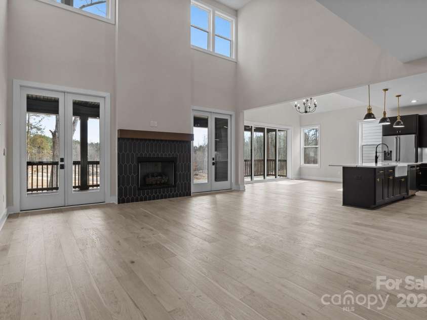 123 Mills Garden Road, Statesville, NC 28625.  MLS# CAR4226737, YatesRealty ID 5062. 