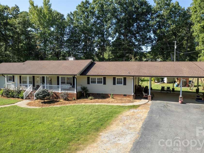 717 Pilgrim Forest Drive, Monroe, NC 28110.  MLS# CAR4422663, YatesRealty ID 50620. 
