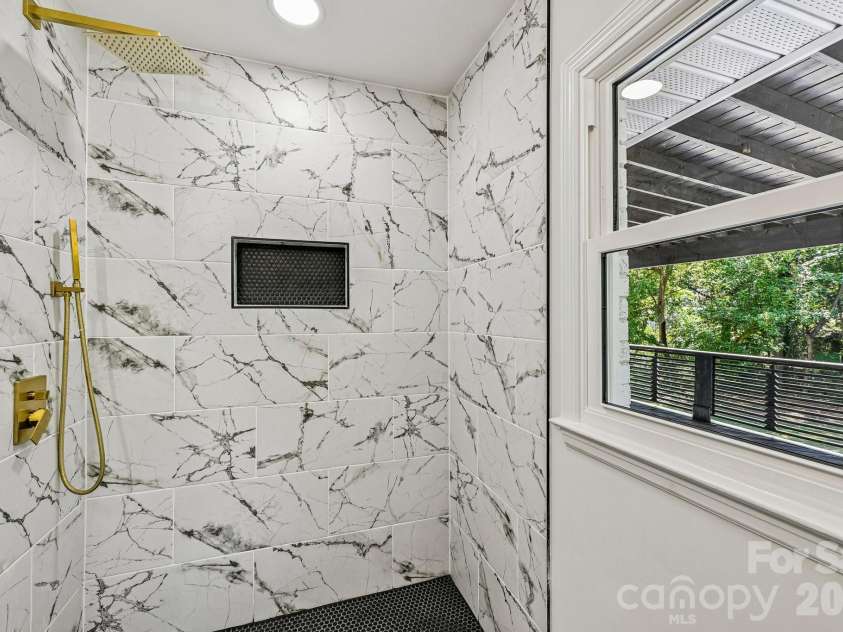 4908 Zephyr Lane, Charlotte, NC 28209.  MLS# CAR4424170, YatesRealty ID 50621. 