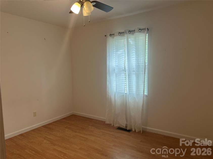 6 Kendrick Court, Flat Rock, NC 28731.  MLS# CAR4414981, YatesRealty ID 50622. 3rd bedroom 12L x 10W