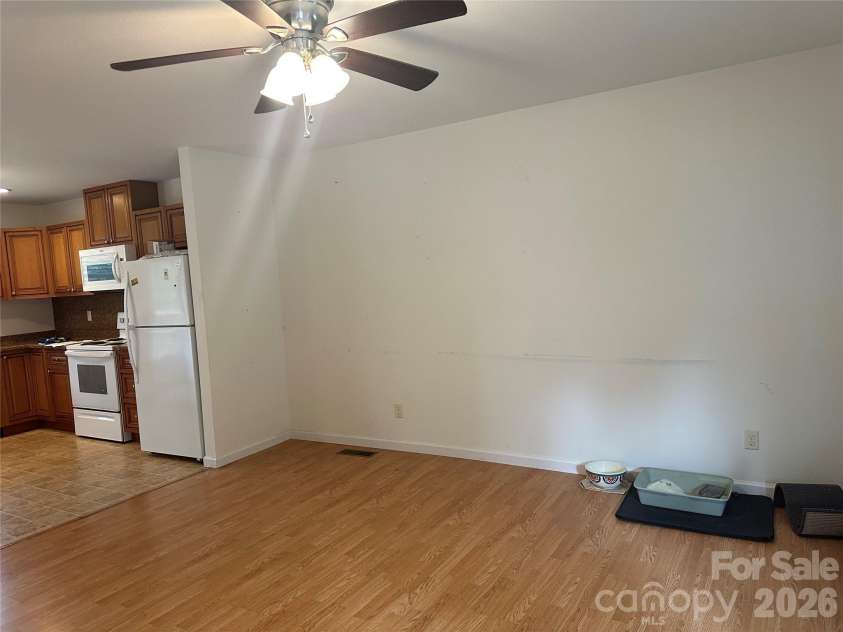6 Kendrick Court, Flat Rock, NC 28731.  MLS# CAR4414981, YatesRealty ID 50622. 