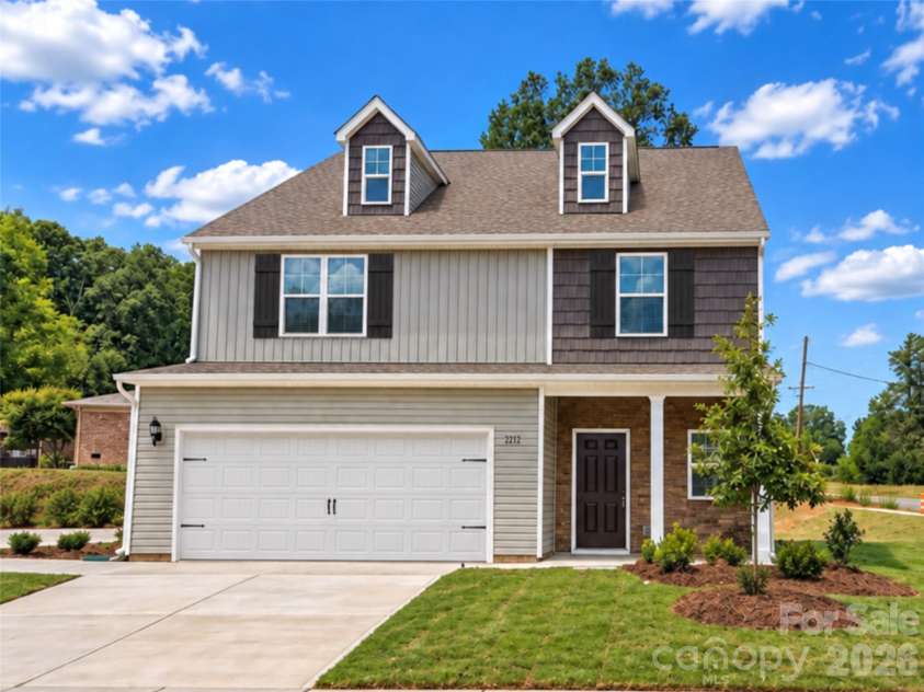 2220 Dardan Woods Drive, Charlotte, NC 28215.  MLS# CAR4424073, YatesRealty ID 50624. 