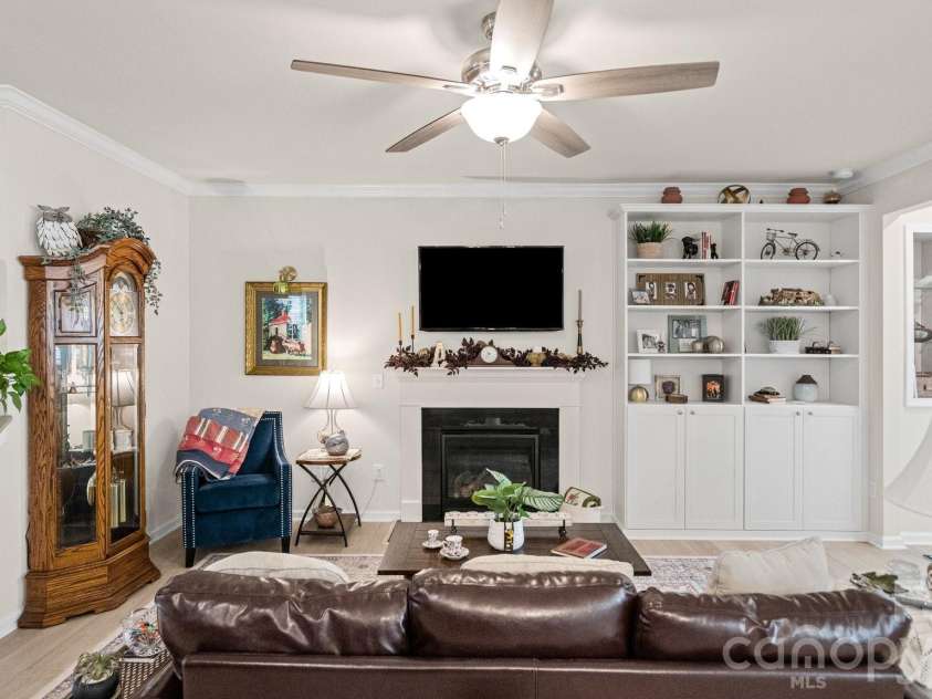 4046 Havenport Circle, Tega Cay, SC 29708.  MLS# CAR4423988, YatesRealty ID 50625. 