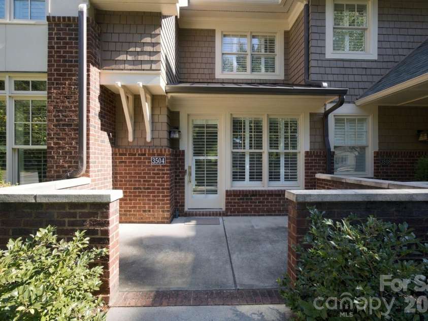3504 Winslow Green Drive, Charlotte, NC 28210.  MLS# CAR4423017, YatesRealty ID 50631. 