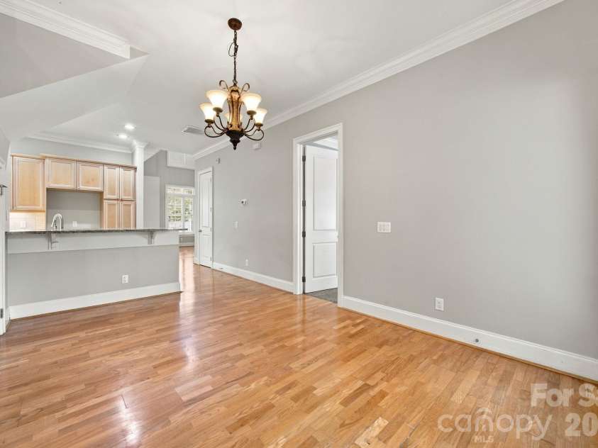3504 Winslow Green Drive, Charlotte, NC 28210.  MLS# CAR4423017, YatesRealty ID 50631. 