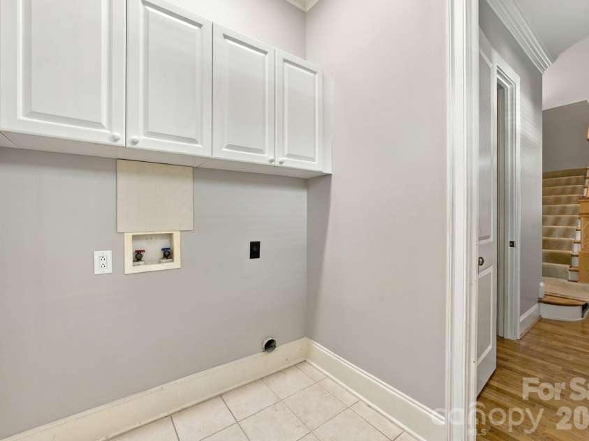 3504 Winslow Green Drive, Charlotte, NC 28210.  MLS# CAR4423017, YatesRealty ID 50631. 