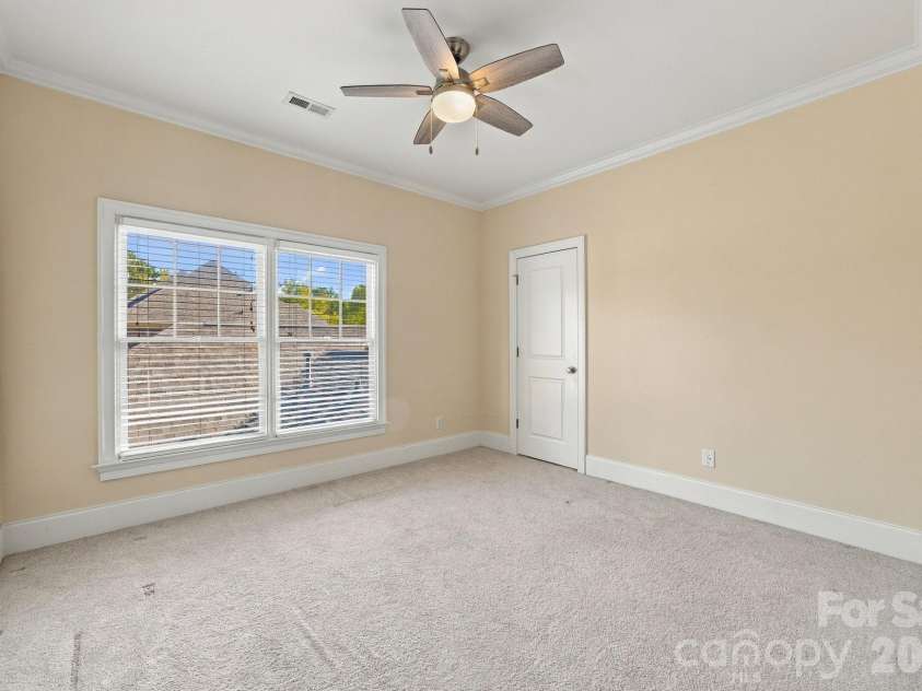 3504 Winslow Green Drive, Charlotte, NC 28210.  MLS# CAR4423017, YatesRealty ID 50631. 