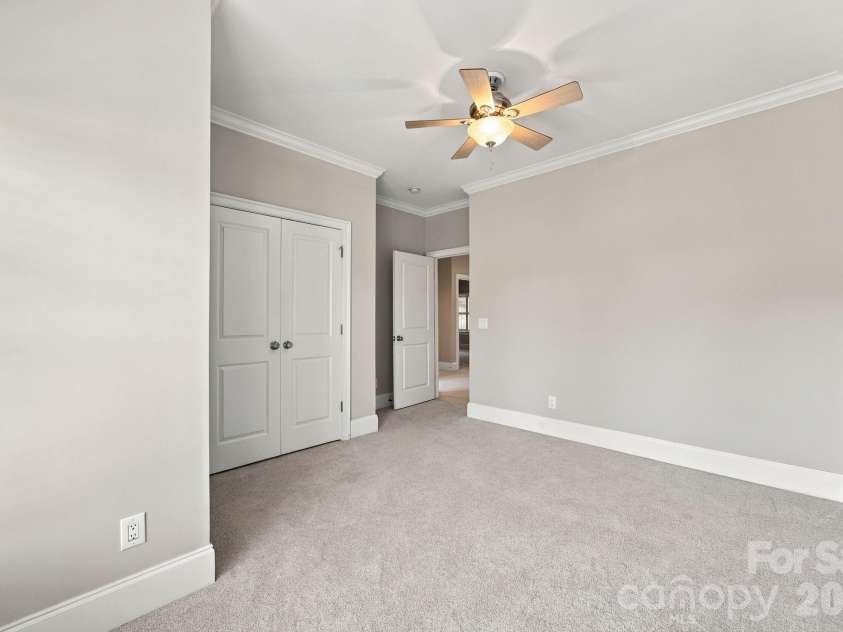 3504 Winslow Green Drive, Charlotte, NC 28210.  MLS# CAR4423017, YatesRealty ID 50631. 