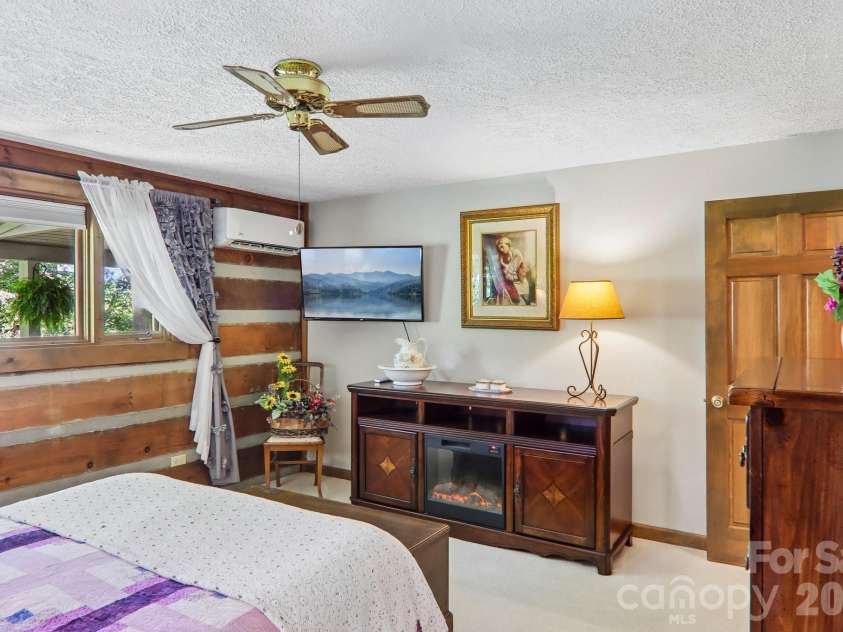 782 Setzer Cove Road, Maggie Valley, NC 28751.  MLS# CAR4421807, YatesRealty ID 50632. 