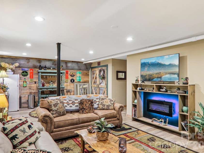 782 Setzer Cove Road, Maggie Valley, NC 28751.  MLS# CAR4421807, YatesRealty ID 50632. 