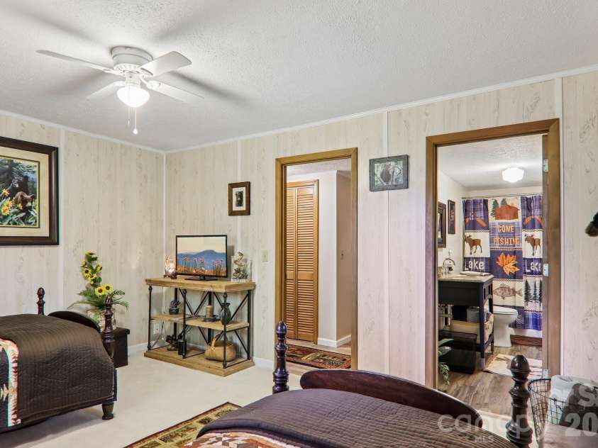 782 Setzer Cove Road, Maggie Valley, NC 28751.  MLS# CAR4421807, YatesRealty ID 50632. 