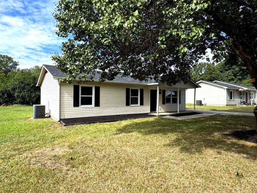 606 Creekridge Road, Monroe, NC 28110.  MLS# CAR4424158, YatesRealty ID 50633. Front of House