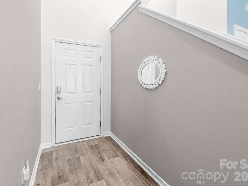 525 Newfound Hollow Drive, Charlotte, NC 28214.  MLS# CAR4421170, YatesRealty ID 50634. 