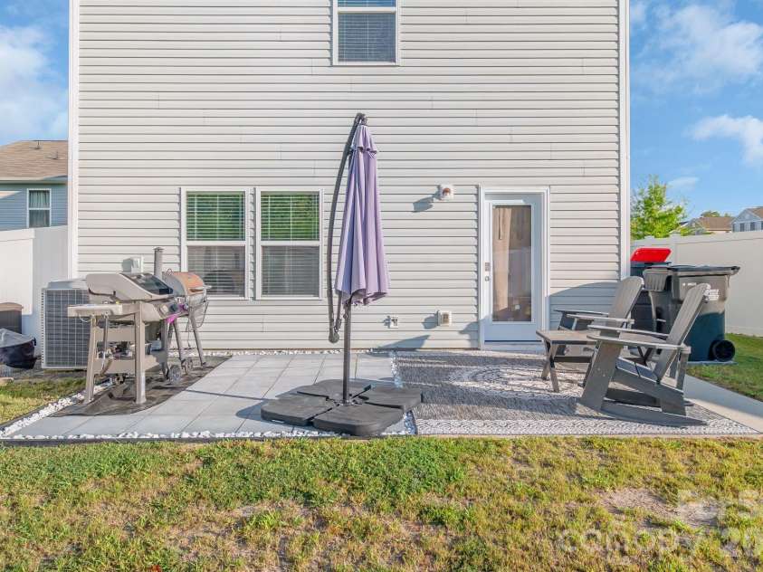 525 Newfound Hollow Drive, Charlotte, NC 28214.  MLS# CAR4421170, YatesRealty ID 50634. 