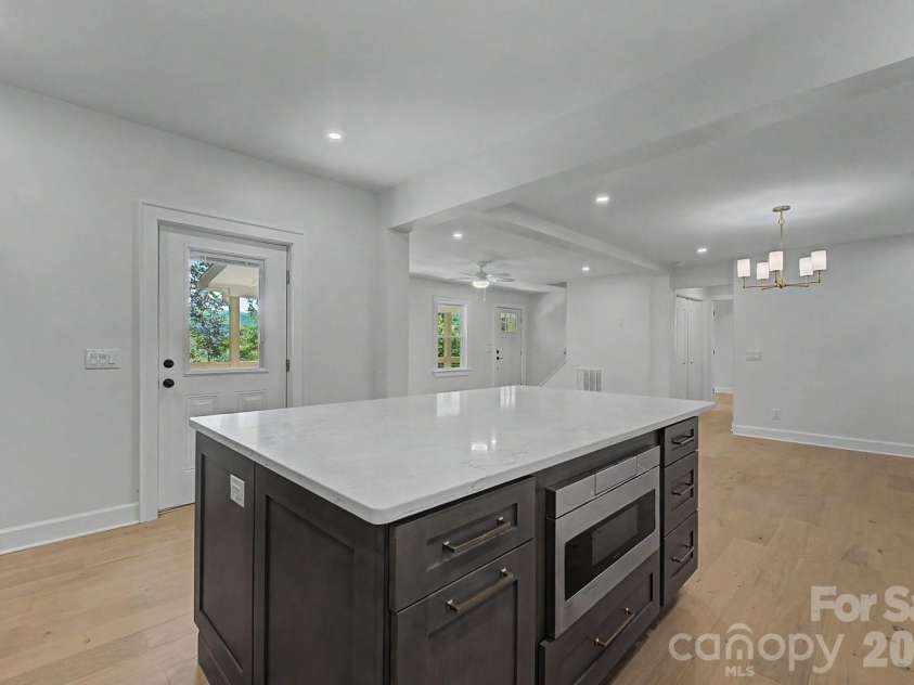186 Sylvan Heights Drive, Sylva, NC 28773.  MLS# CAR4421307, YatesRealty ID 50635. 