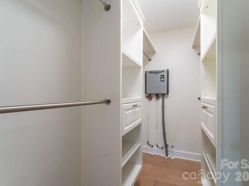 186 Sylvan Heights Drive, Sylva, NC 28773.  MLS# CAR4421307, YatesRealty ID 50635. 