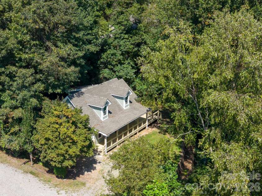 186 Sylvan Heights Drive, Sylva, NC 28773.  MLS# CAR4421307, YatesRealty ID 50635. 