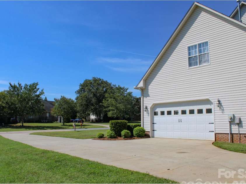 1058 Lilac Lane, Salisbury, NC 28147.  MLS# CAR4424096, YatesRealty ID 50636. 