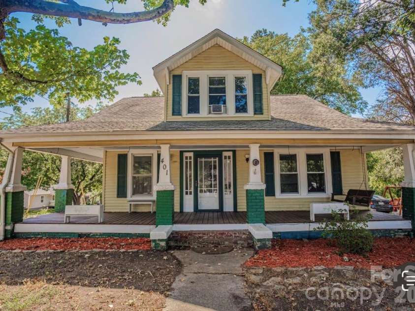 401 8th Street, Spencer, NC 28159.  MLS# CAR4424219, YatesRealty ID 50637. 