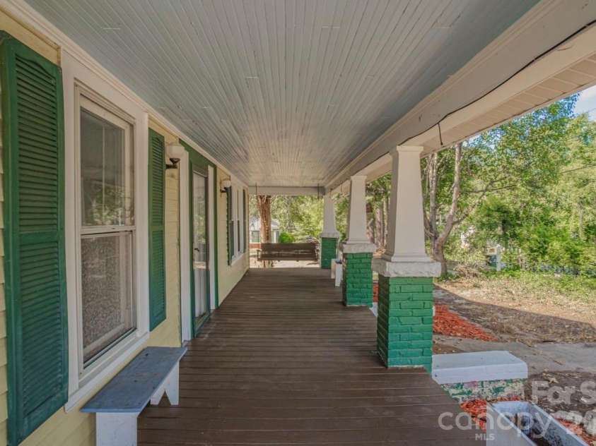 401 8th Street, Spencer, NC 28159.  MLS# CAR4424219, YatesRealty ID 50637. 