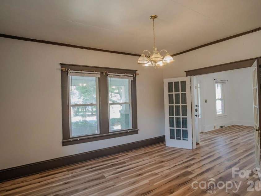 401 8th Street, Spencer, NC 28159.  MLS# CAR4424219, YatesRealty ID 50637. 