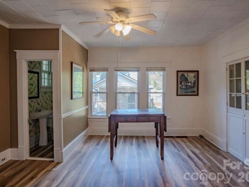 401 8th Street, Spencer, NC 28159.  MLS# CAR4424219, YatesRealty ID 50637. 