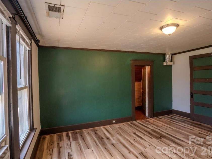 401 8th Street, Spencer, NC 28159.  MLS# CAR4424219, YatesRealty ID 50637. 