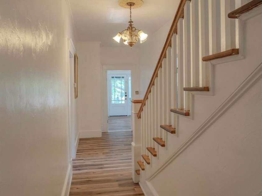 401 8th Street, Spencer, NC 28159.  MLS# CAR4424219, YatesRealty ID 50637. 