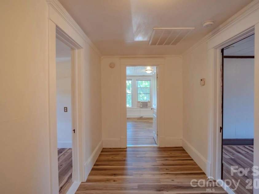 401 8th Street, Spencer, NC 28159.  MLS# CAR4424219, YatesRealty ID 50637. 