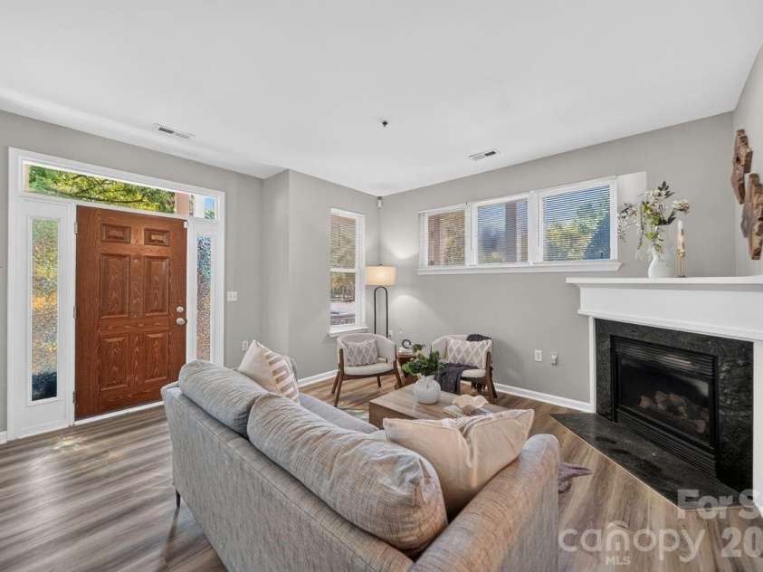 601 Davidson Street, Charlotte, NC 28202.  MLS# CAR4422859, YatesRealty ID 50638. 