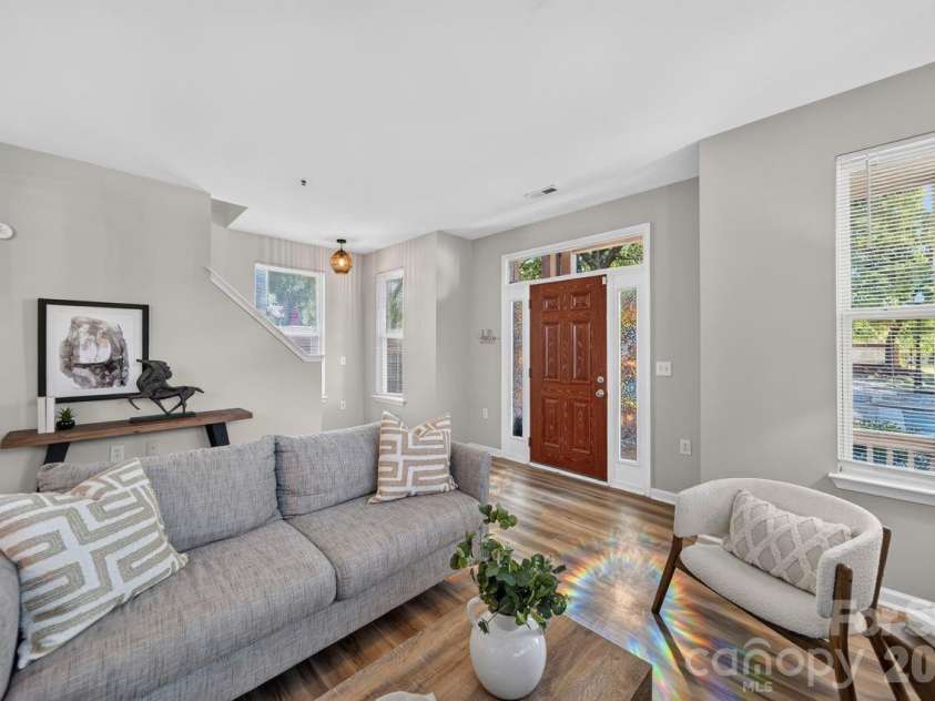 601 Davidson Street, Charlotte, NC 28202.  MLS# CAR4422859, YatesRealty ID 50638. 