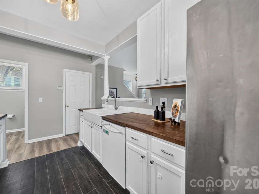 601 Davidson Street, Charlotte, NC 28202.  MLS# CAR4422859, YatesRealty ID 50638. 