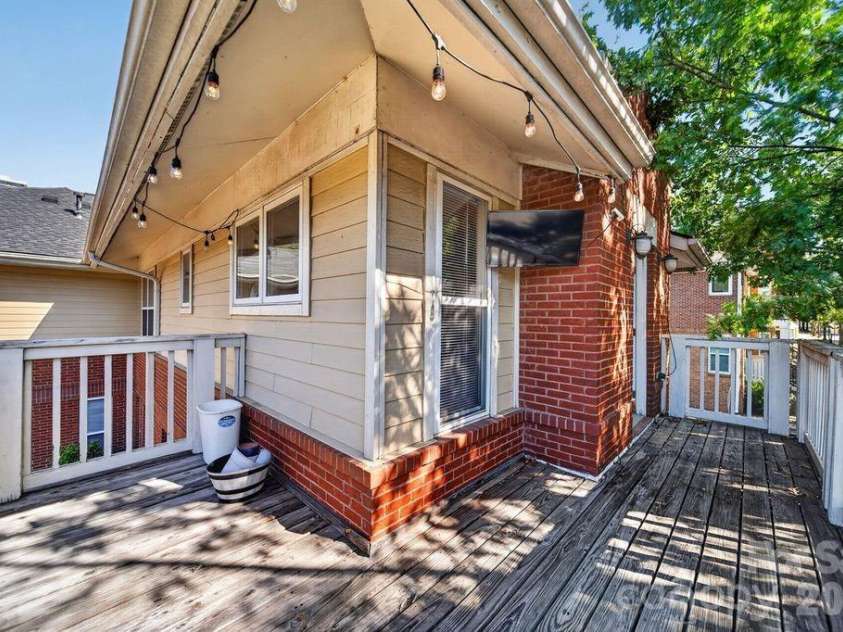 601 Davidson Street, Charlotte, NC 28202.  MLS# CAR4422859, YatesRealty ID 50638. 
