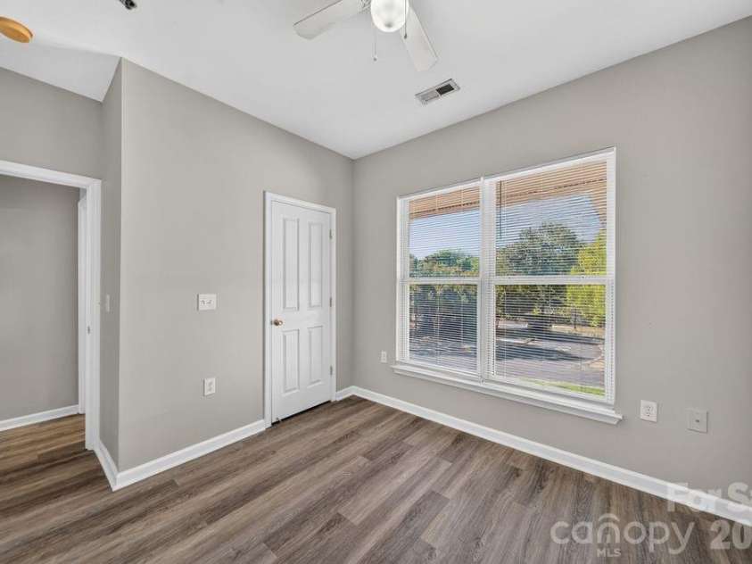 601 Davidson Street, Charlotte, NC 28202.  MLS# CAR4422859, YatesRealty ID 50638. 
