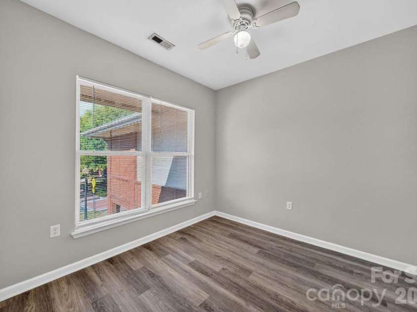 601 Davidson Street, Charlotte, NC 28202.  MLS# CAR4422859, YatesRealty ID 50638. 