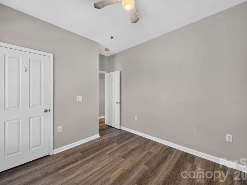 601 Davidson Street, Charlotte, NC 28202.  MLS# CAR4422859, YatesRealty ID 50638. 