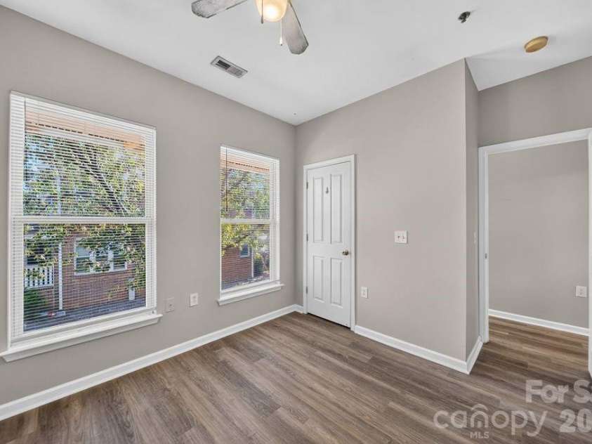 601 Davidson Street, Charlotte, NC 28202.  MLS# CAR4422859, YatesRealty ID 50638. 