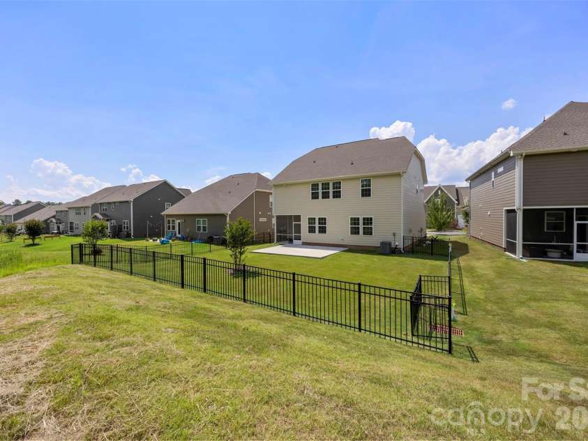 4044 Whipcord Drive, Waxhaw, NC 28173.  MLS# CAR4402055, YatesRealty ID 5064. 