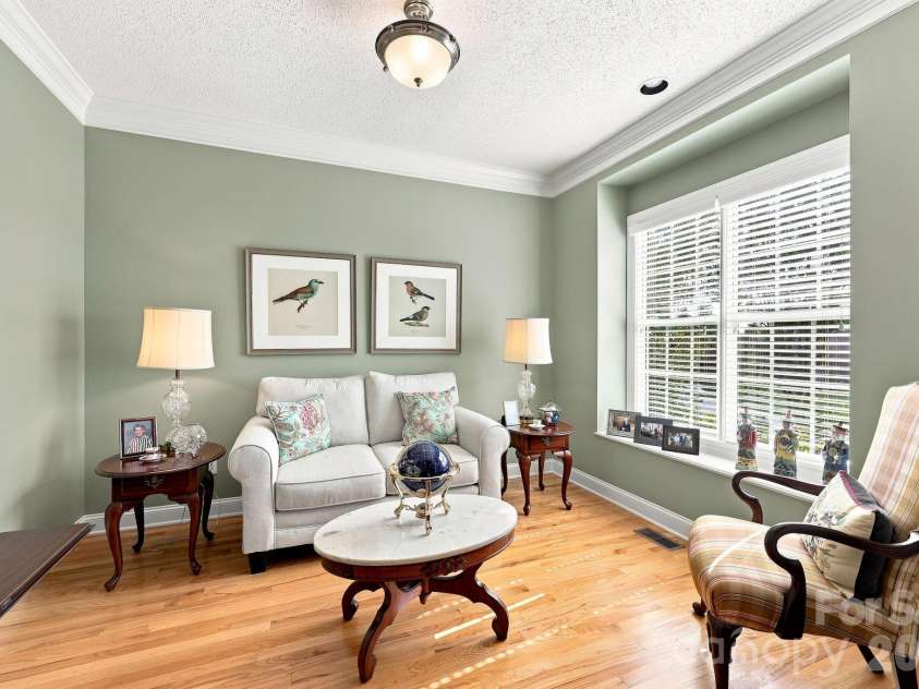 1075 Glenfield Drive, Salisbury, NC 28147.  MLS# CAR4422693, YatesRealty ID 50642. 