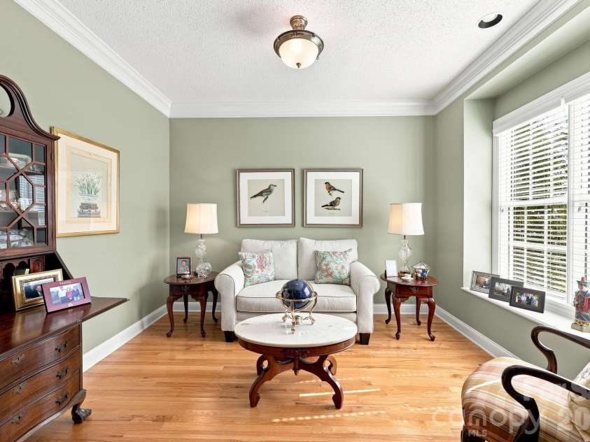 1075 Glenfield Drive, Salisbury, NC 28147.  MLS# CAR4422693, YatesRealty ID 50642. 